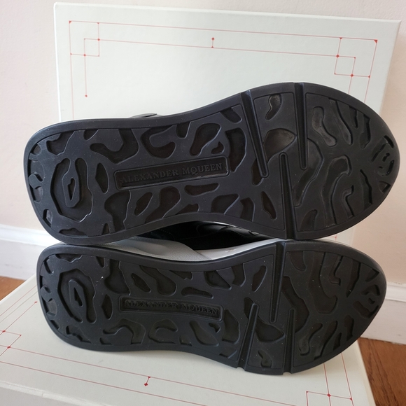 Alexander McQueen Black Men's Sneakers - Picture 8 of 11